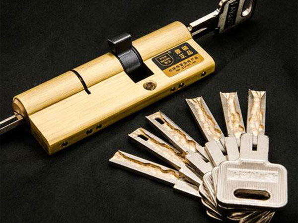 伊犁哈萨克24小时上门开锁公司