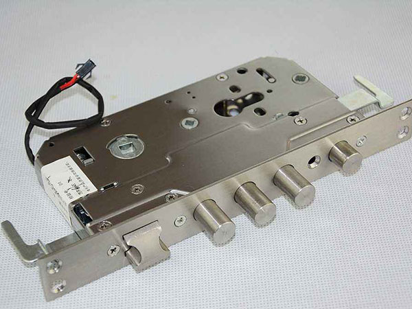 伊犁哈萨克24小时上门开锁公司